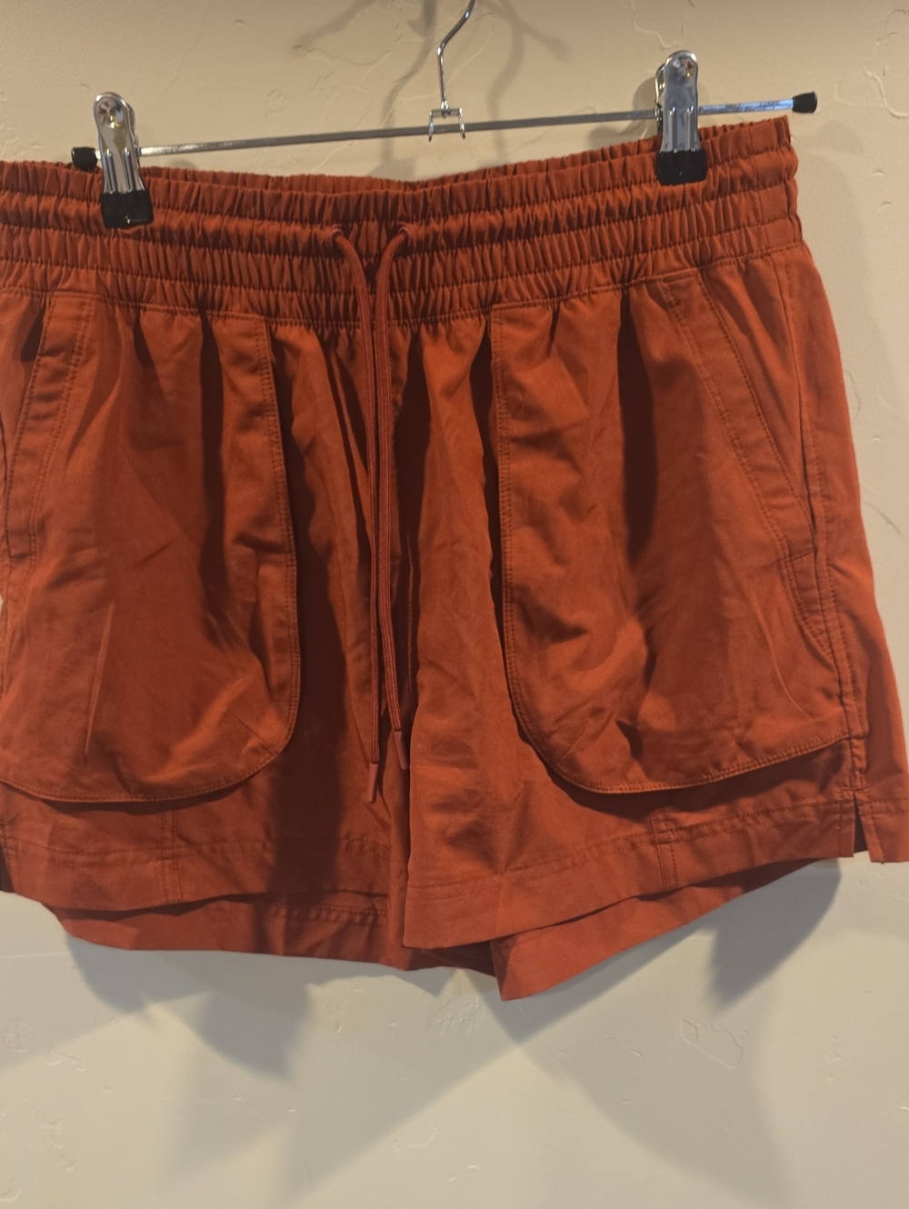Old Navy Women's Rust Drawstring Pocket Shorts Medium